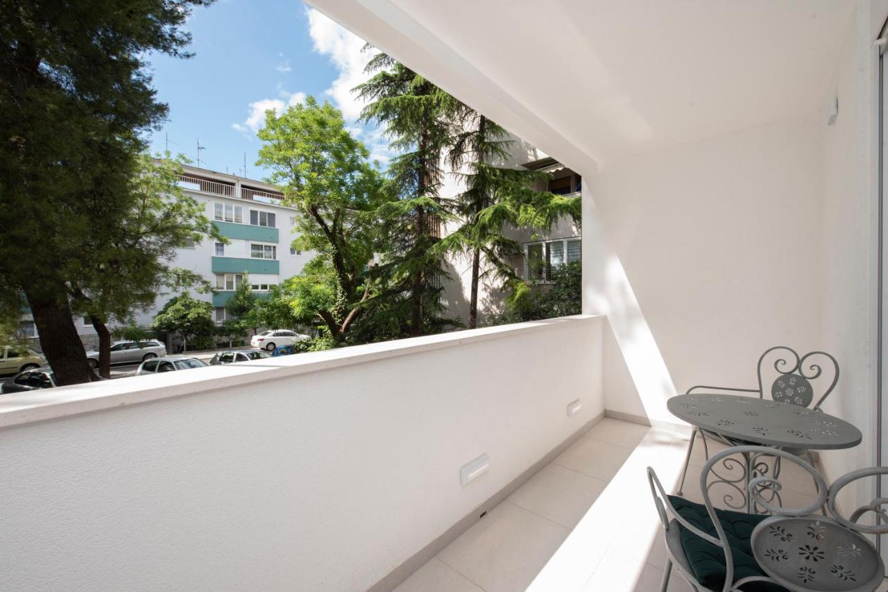 Lions Apartment Spalato Esterno foto