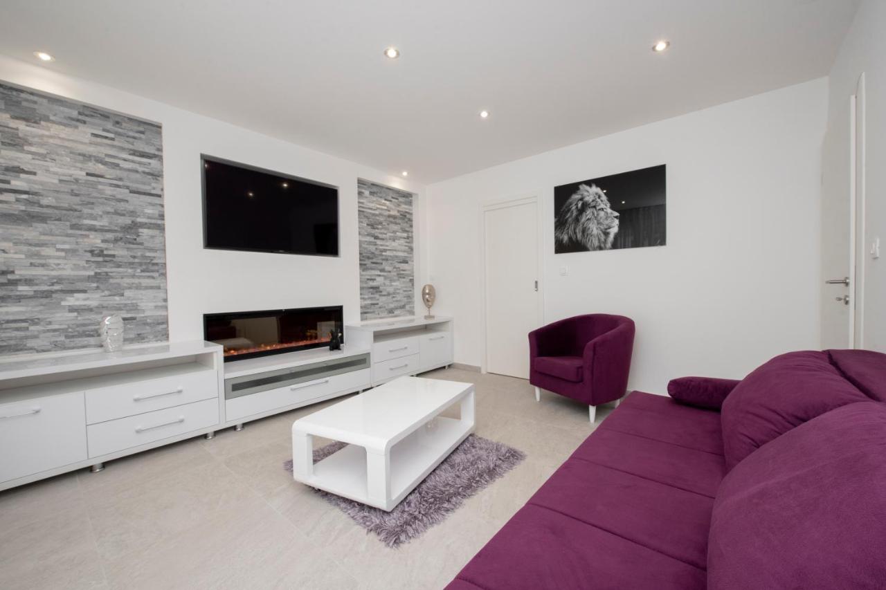 Lions Apartment Spalato Esterno foto