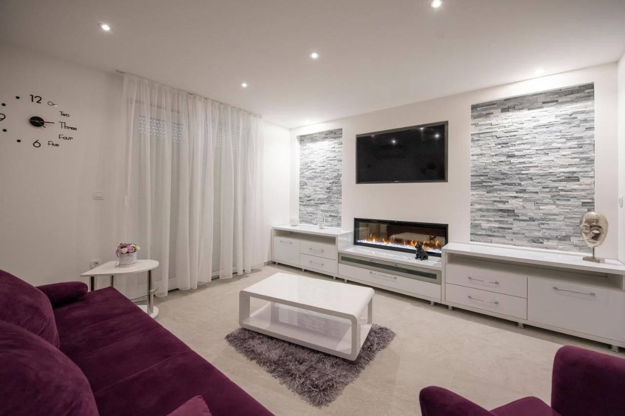 Lions Apartment Spalato Esterno foto